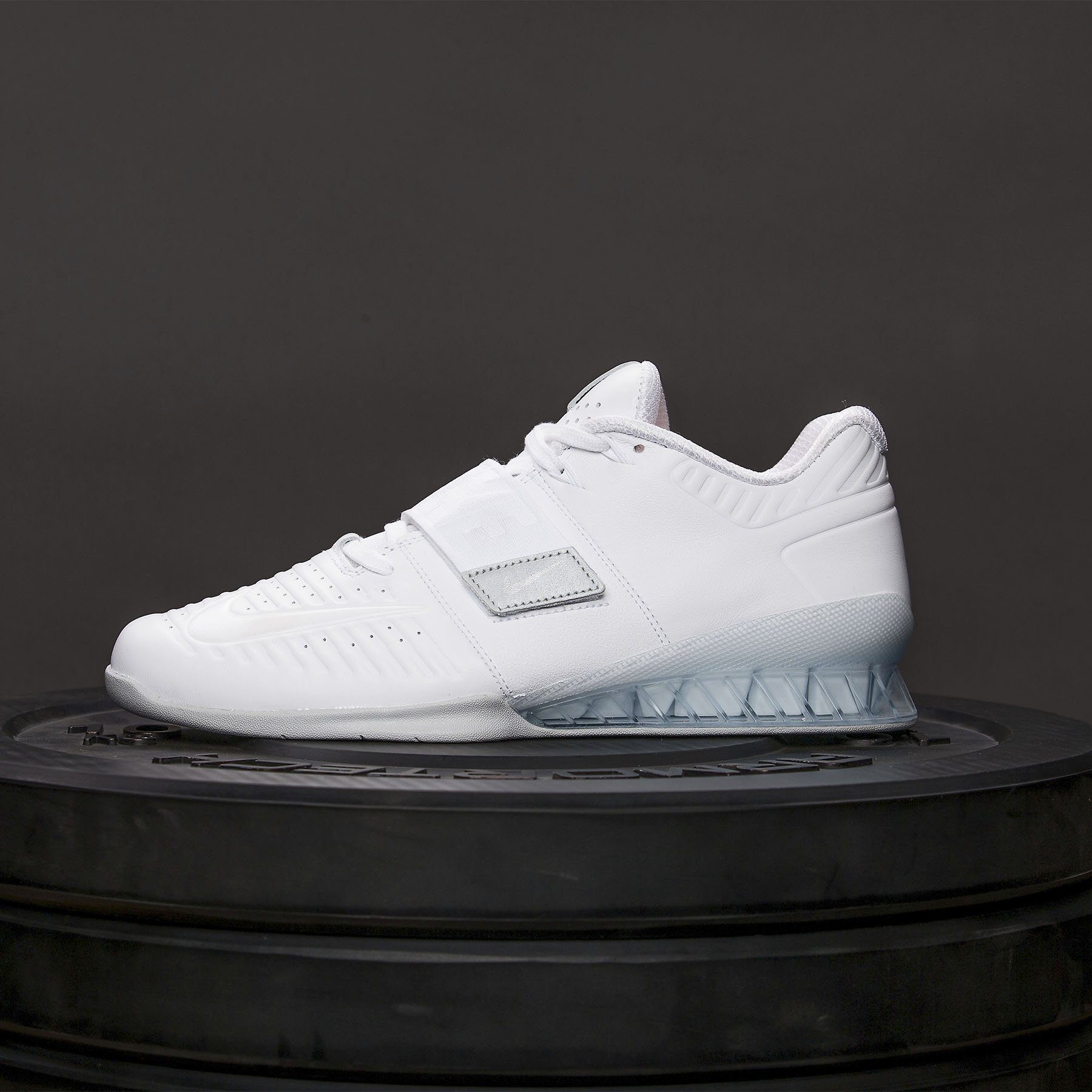Nike Romaleos 3 XD White Metallic Platinum Mens Athletic Sneaker Nike - Romaleos 3 XD Men main image 3